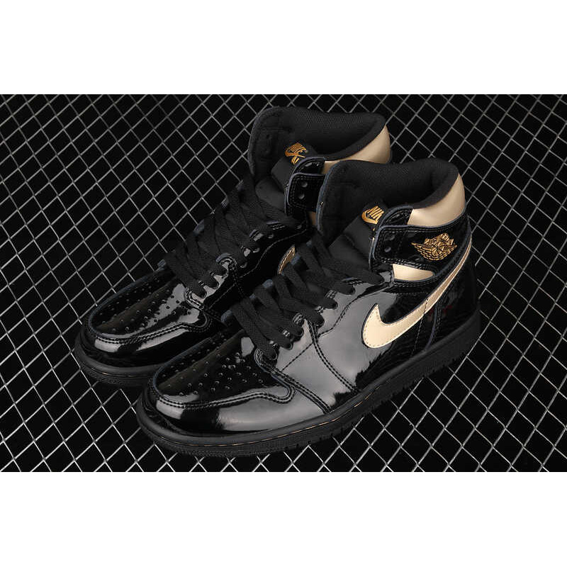 Nike Jordan 1 Retro High Black Metallic Gold