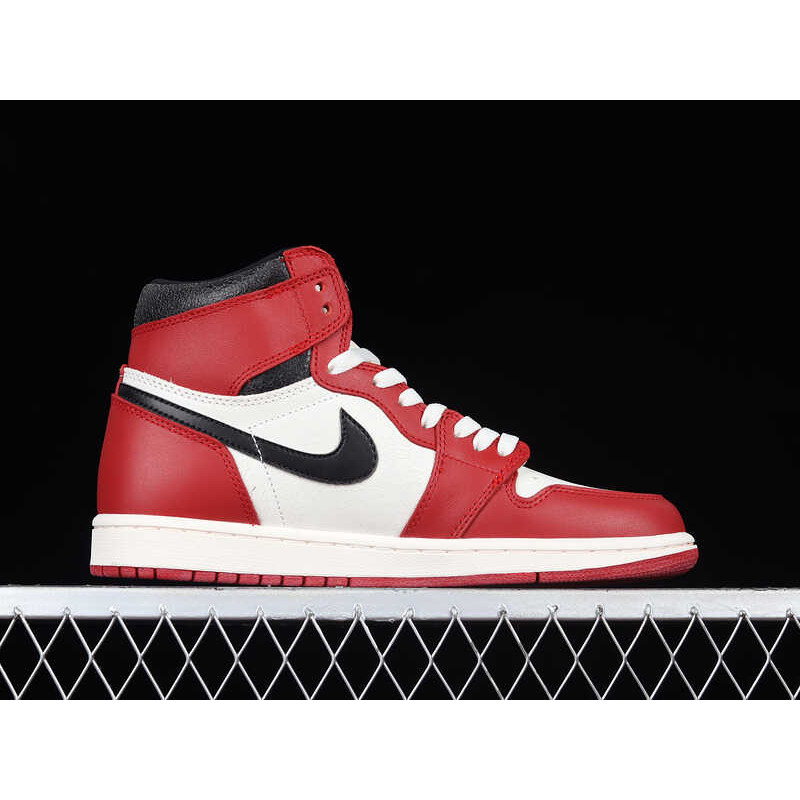 Nike Air Jordan 1 Retro High OG “Chicago”