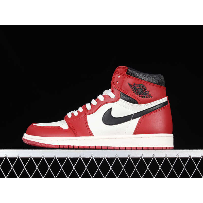 Nike Air Jordan 1 Retro High OG “Chicago”