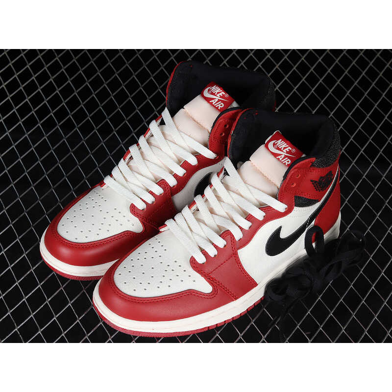 Nike Air Jordan 1 Retro High OG “Chicago”