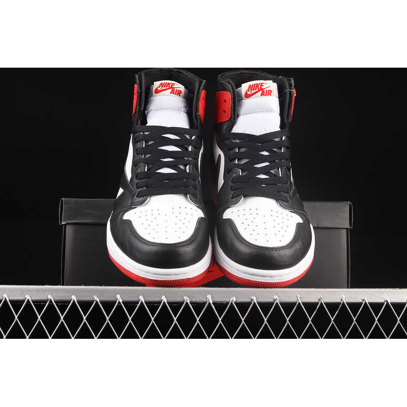 Nike Air Jordan 1 Retro High OG \