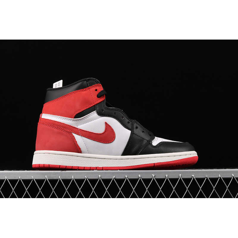 Nike Air Jordan 1 Mid \"Bred Toe\"