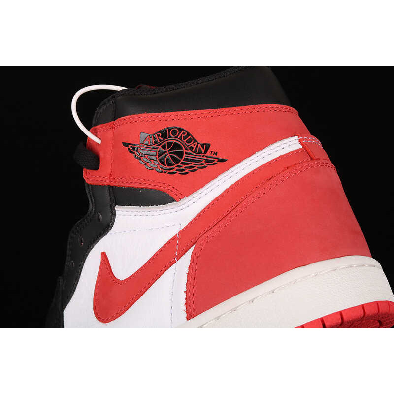 Nike Air Jordan 1 Mid \"Bred Toe\"