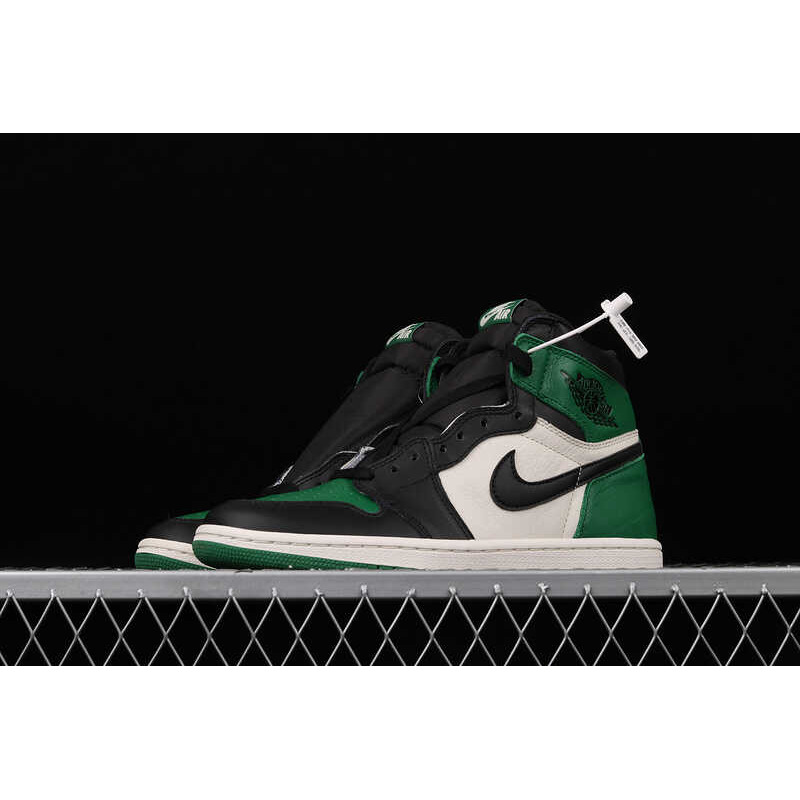 AIR JORDAN 1 RETRO HIGH OG \"Pine Green\"