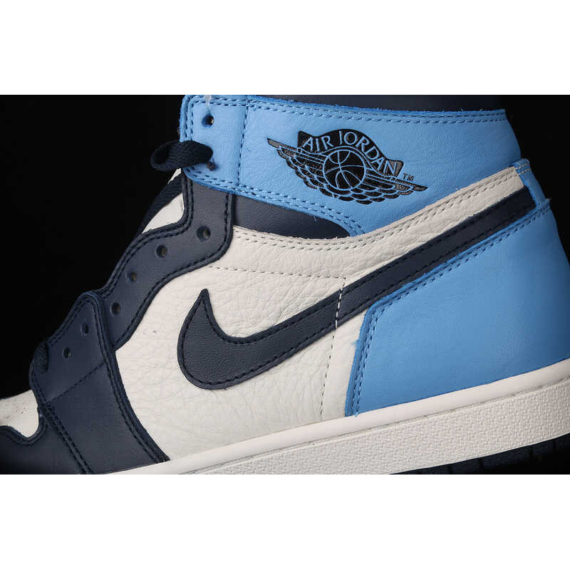 Air Jordan 1 Retro High OG \"Obsidian/University Blue\" sneakers