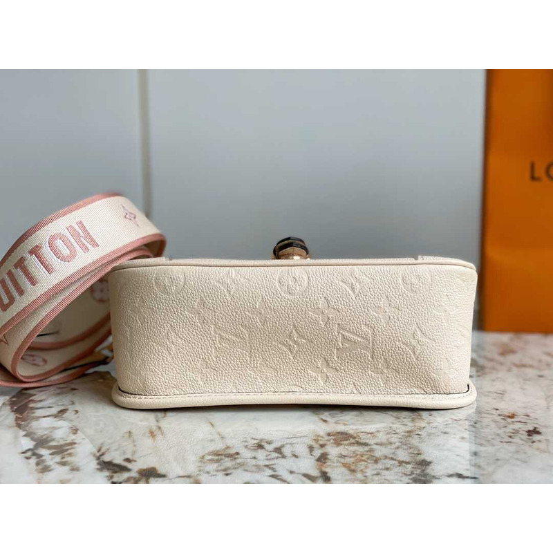 l**is V*t*n diane leather bag cream