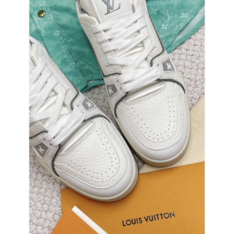 l**is V*t*n monochrome trainers white