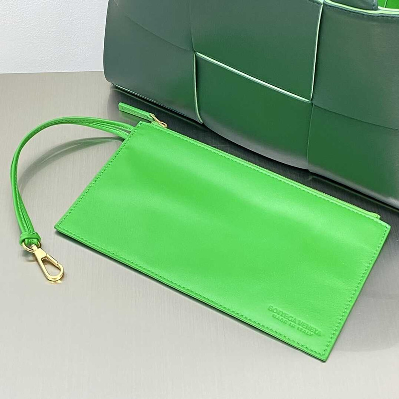 Bo*te*ga ve*ne*ta arco lambskin leather tote bag green