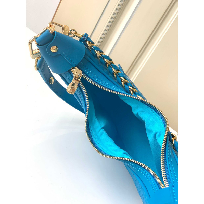 l**is V*t*n loop calfskin leather blue