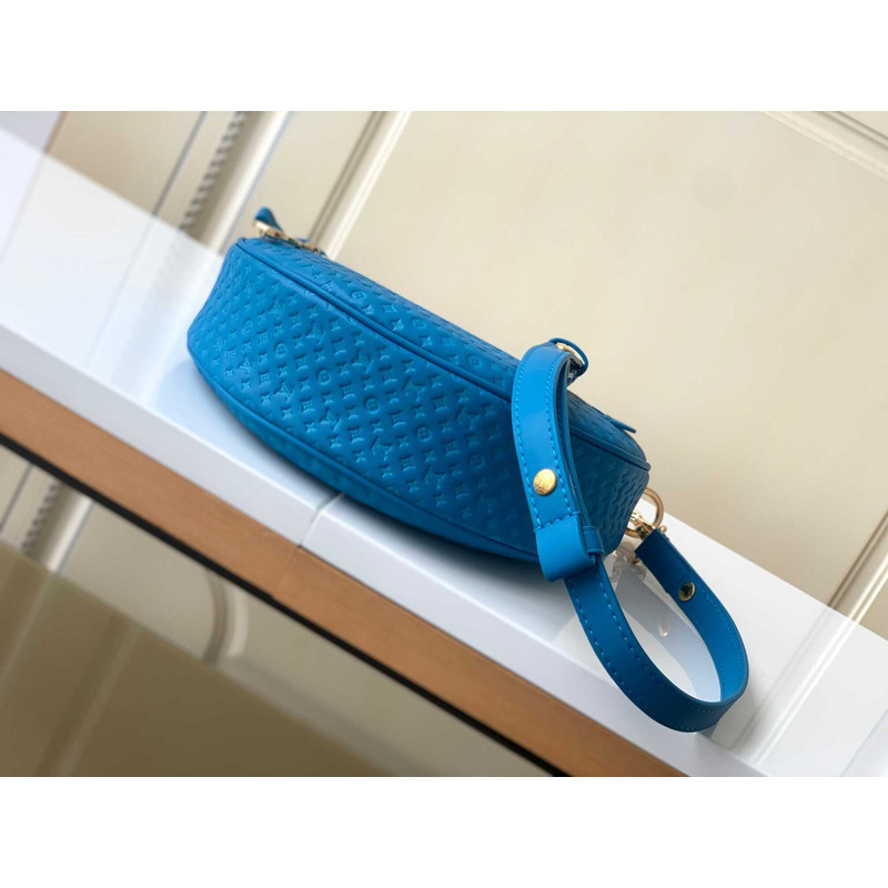 l**is V*t*n loop calfskin leather blue