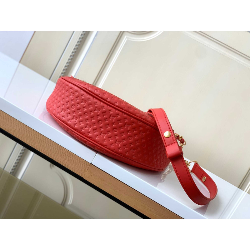 l**is V*t*n loop calfskin leather red