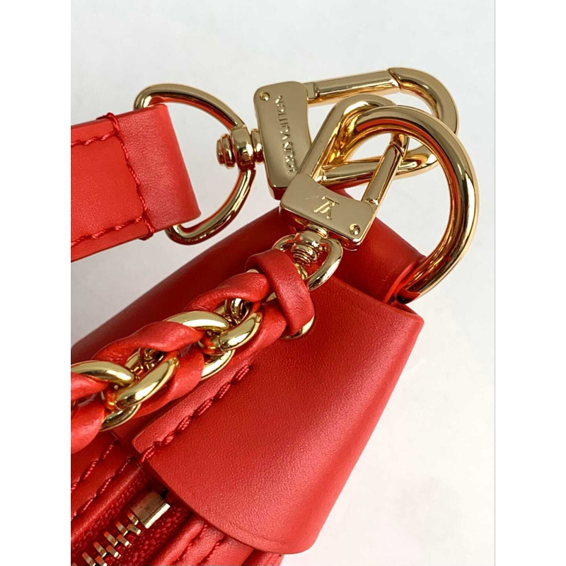 l**is V*t*n loop calfskin leather red