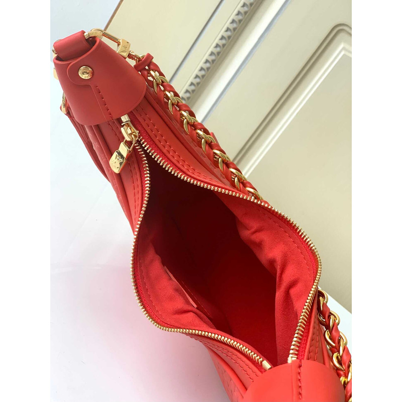 l**is V*t*n loop calfskin leather red