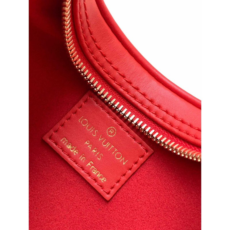 l**is V*t*n loop calfskin leather red