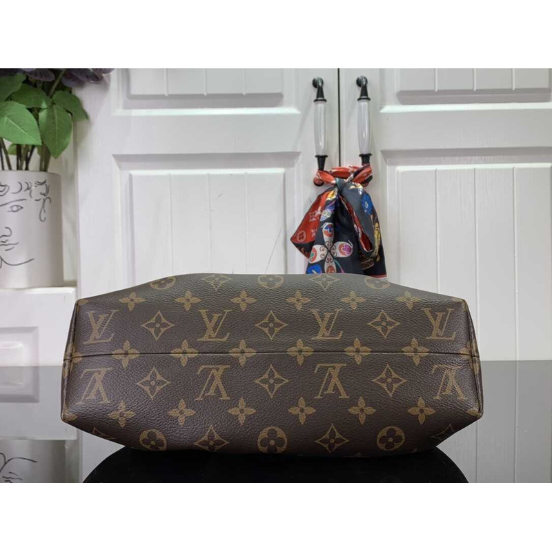 l**is V*t*n monogram clutch