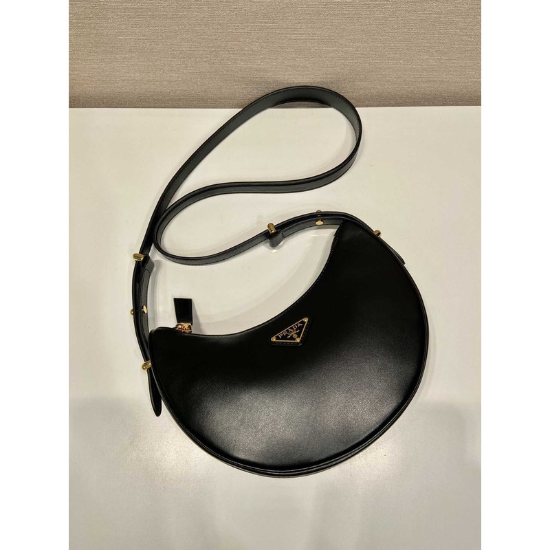 Pra*a leather shoulder bag black