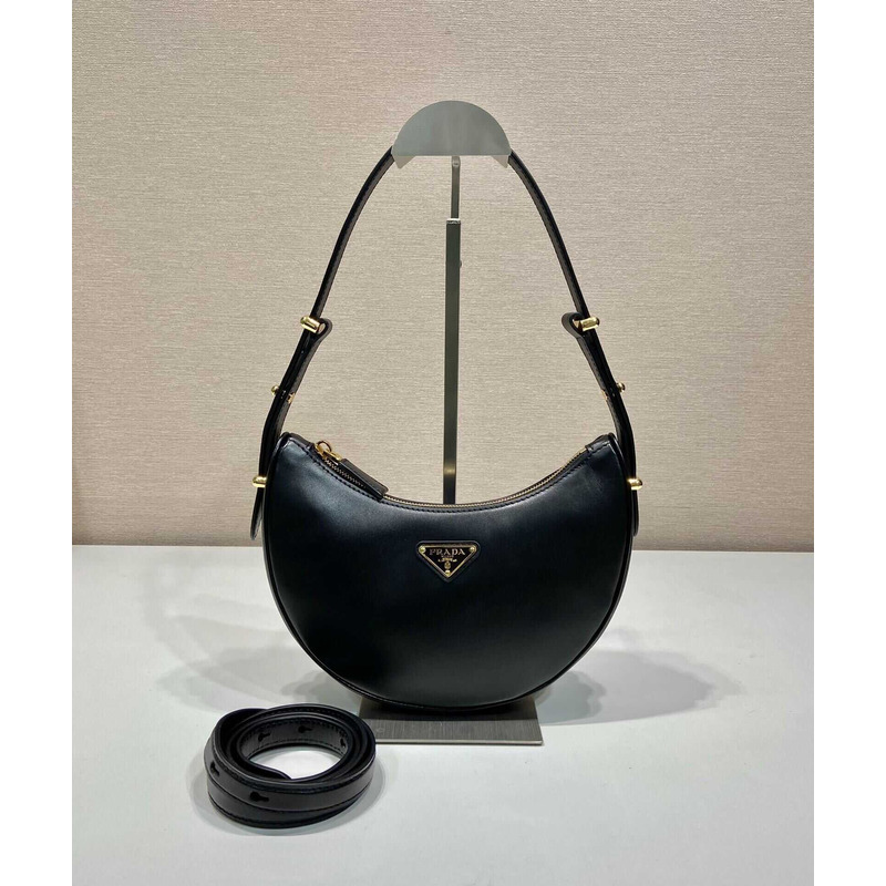 Pra*a leather shoulder bag black