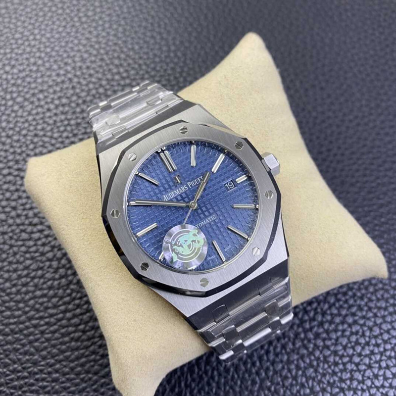 Audemars Piguet Royal Oak Ref 15400ST.OO Stainless Steel Wristwatch With Date