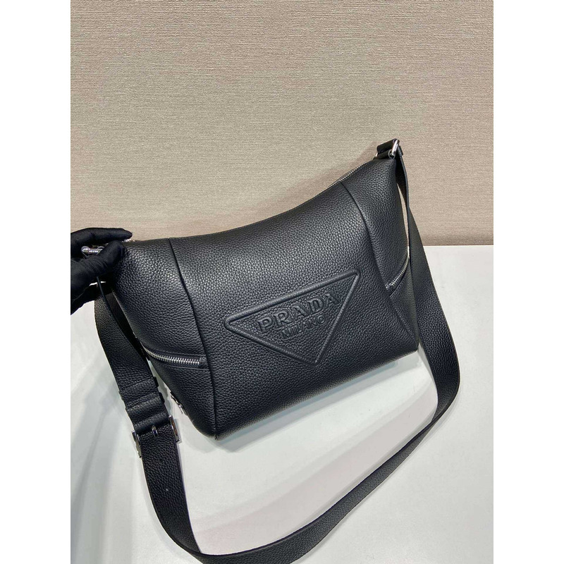 Pra*aPra*a leather bag with shoulder strap black