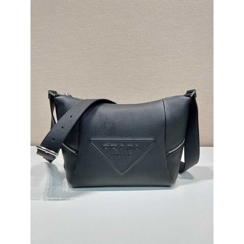 Pra*aPra*a leather bag with shoulder strap black