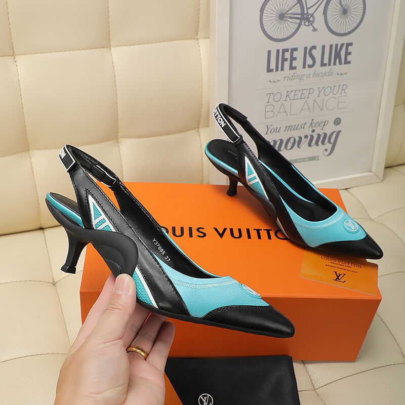 l**is V*t*n archlight slingback pump blue