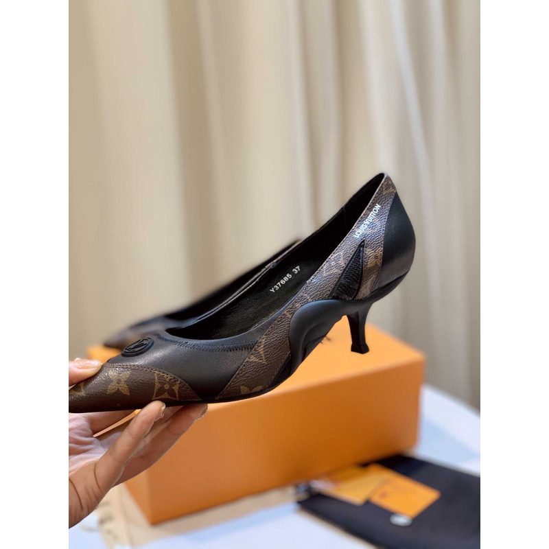 l**is V*t*n archlight slingback pump black/monogram