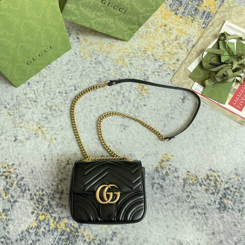 G*u*i gg marmont mini shoulder bag matelasse chevron black