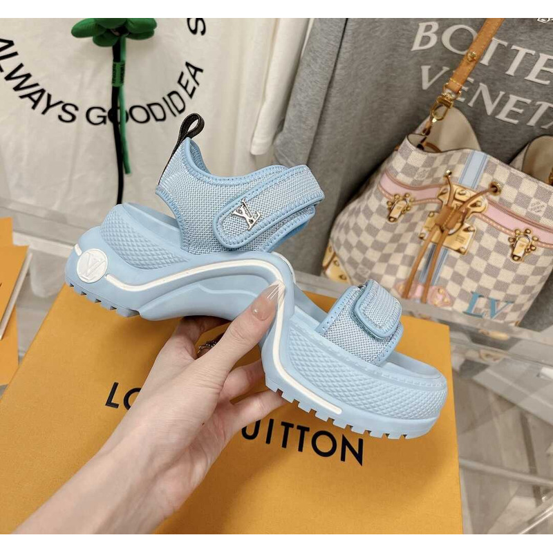 l**is V*t*n archlight sandal light blue