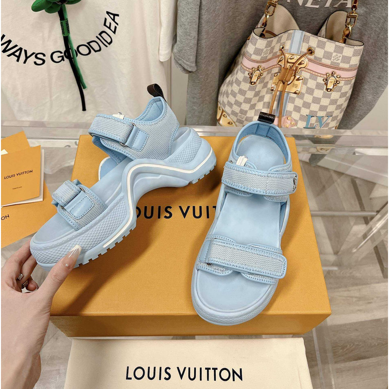 l**is V*t*n archlight sandal light blue