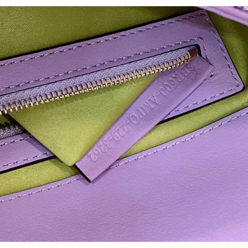 F**di baguette re-edition bag in lilac beads