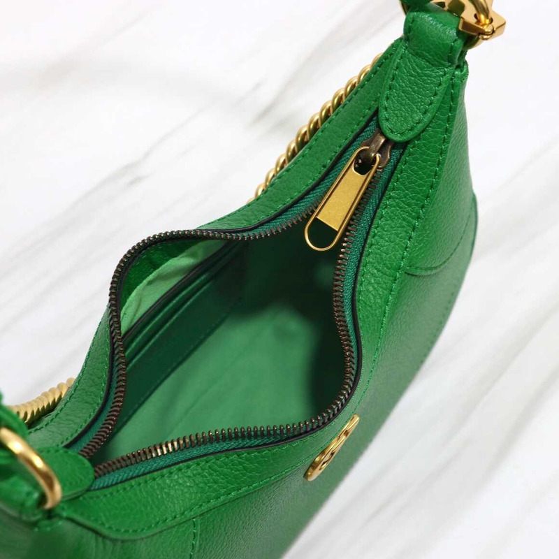 G*u*i aphrodite small crescent shoulder bag green