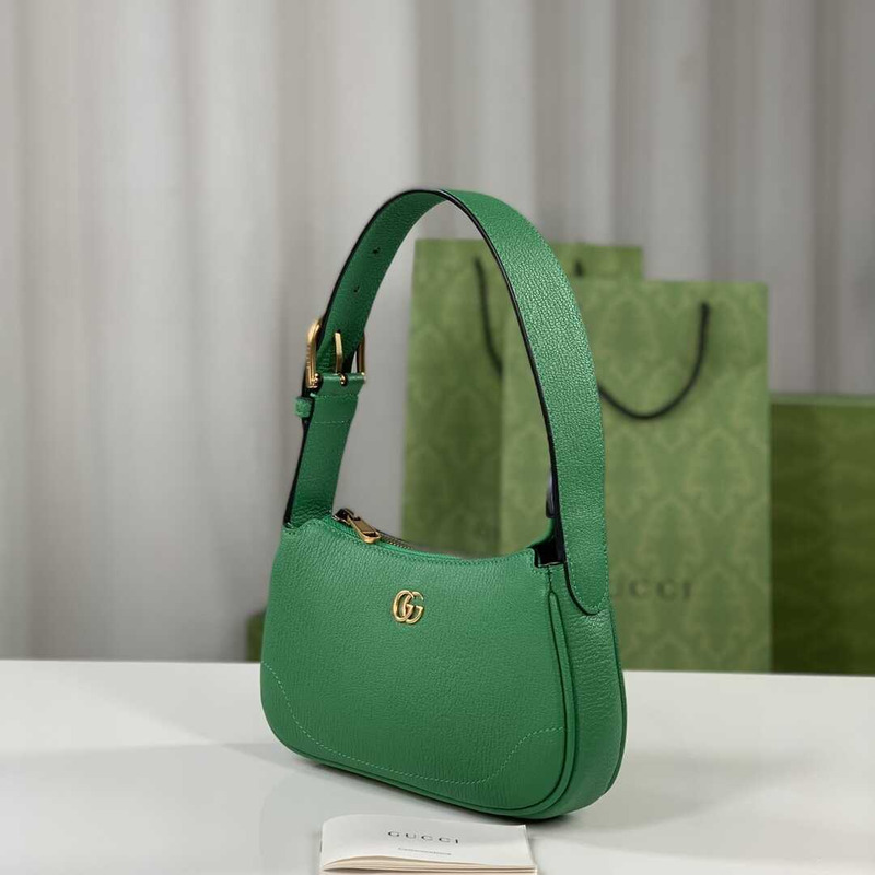 G*u*i gg marmont matelassé mini leather bag green