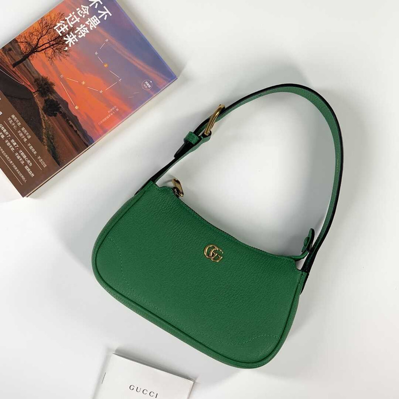 G*u*i gg marmont matelassé mini leather bag green