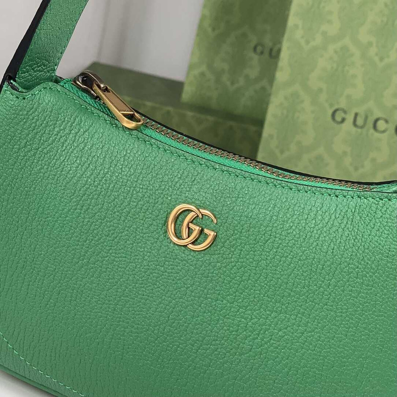 G*u*i gg marmont matelassé mini leather bag green