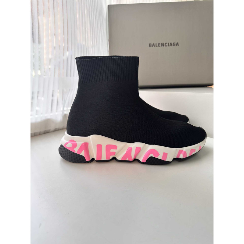 Ba*len*cia*ga speed graffiti sneaker black pink