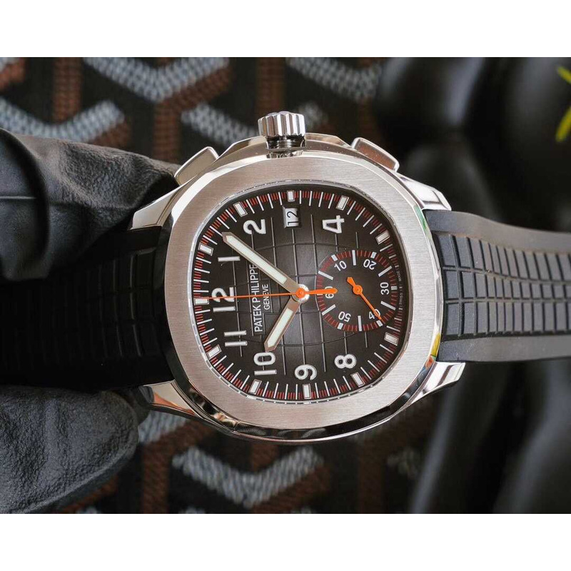 Patek Philippe 5968A - Aquanaut Self-winding Chronograph