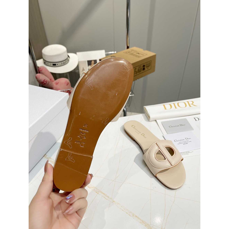 D*or d-club slide calfskin beige