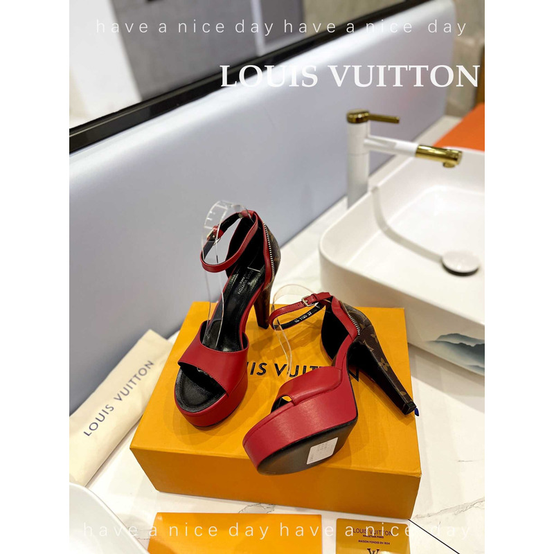 l**is V*t*n afterglow platform sandal monogram red