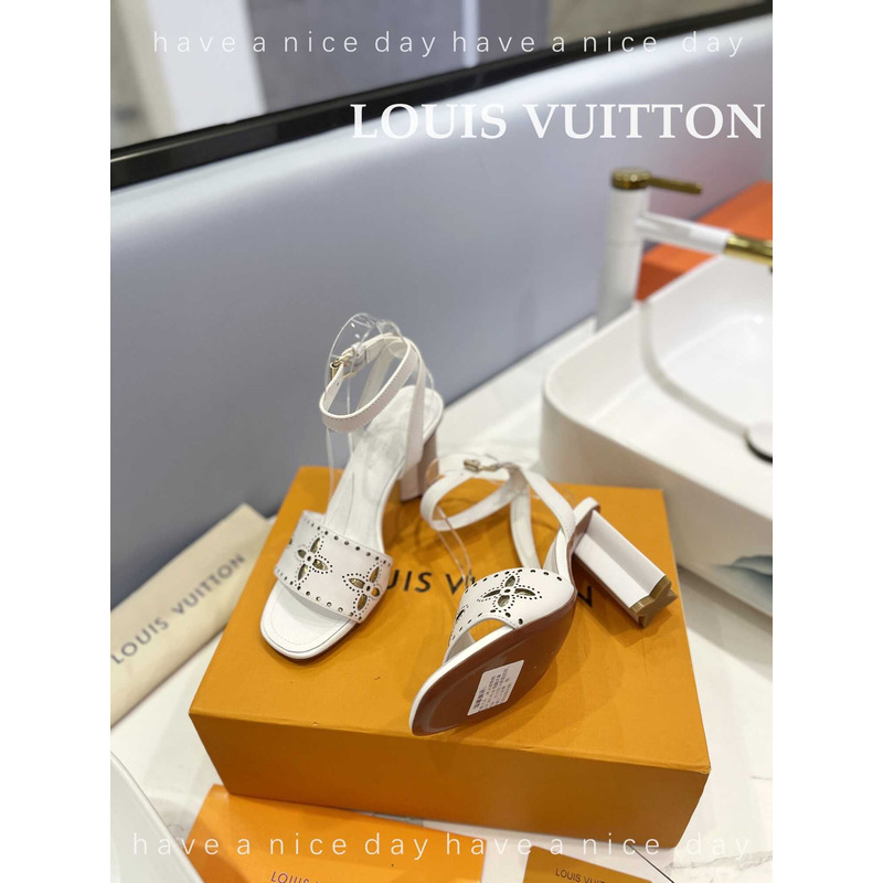 l**is V*t*n leather sandal white