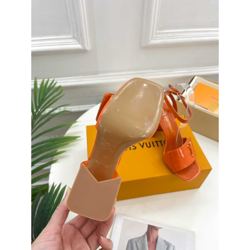 l**is V*t*n shake sandal orange