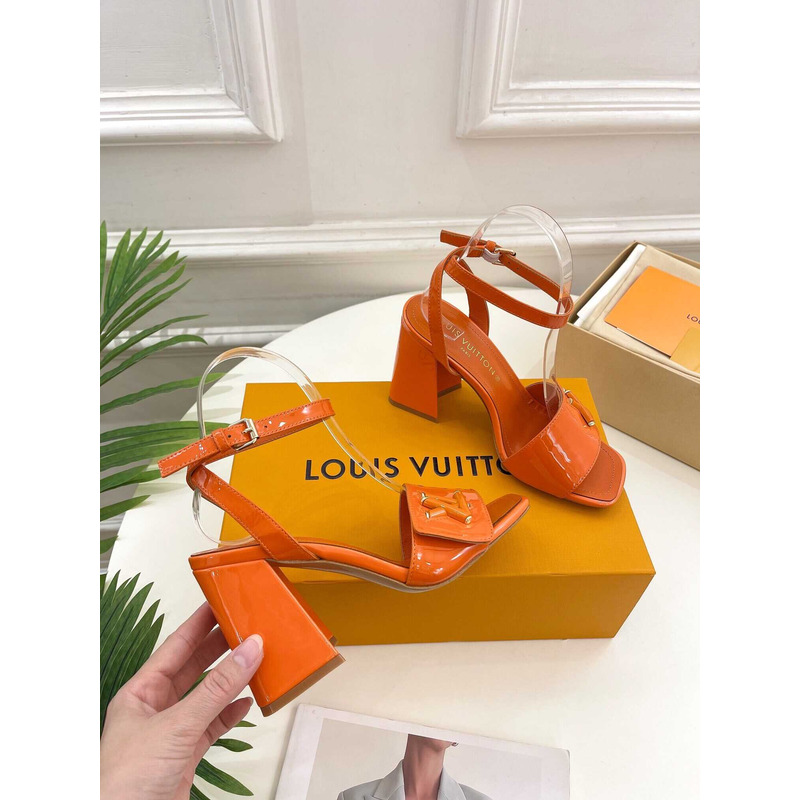 l**is V*t*n shake sandal orange