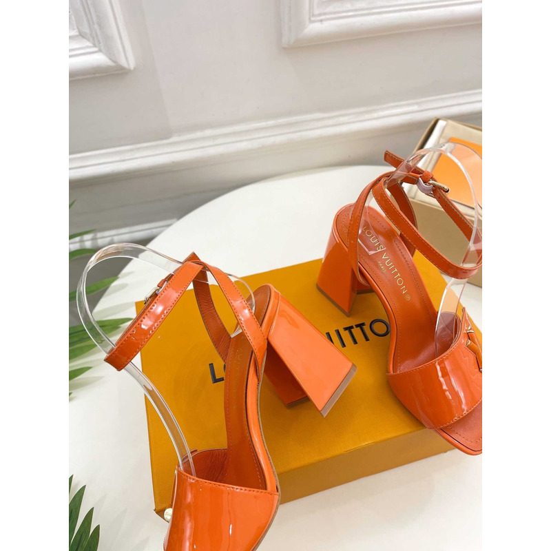 l**is V*t*n shake sandal orange