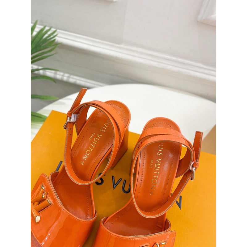 l**is V*t*n shake sandal orange