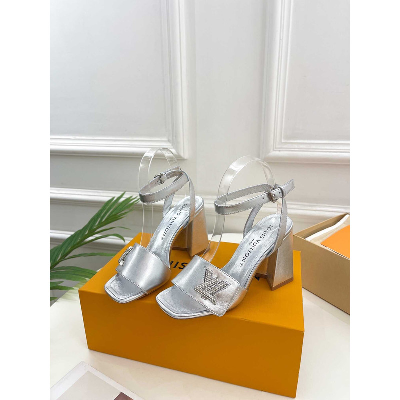 l**is V*t*n shake sandal silver