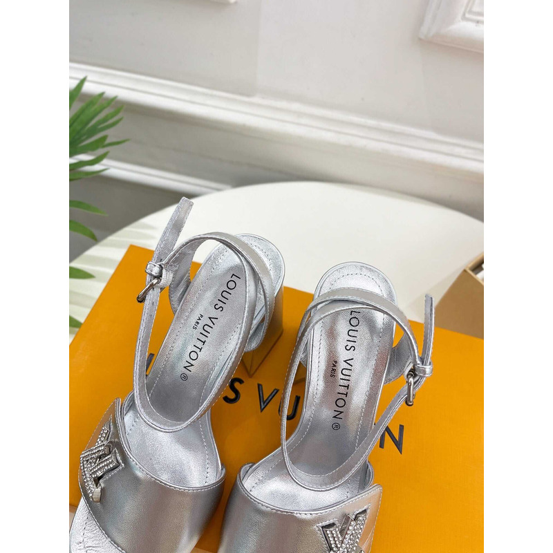 l**is V*t*n shake sandal silver