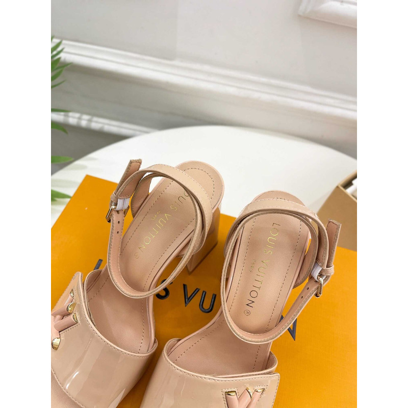 l**is V*t*n shake sandal nude pink