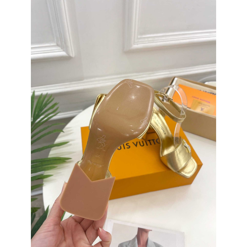 l**is V*t*n shake sandal  gold