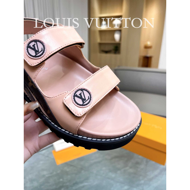 l**is V*t*n paseo flat comfort sandals pink and black