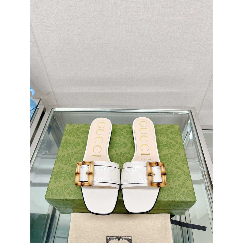 G*u*i women\''s slide sandal with bamboo buckle white