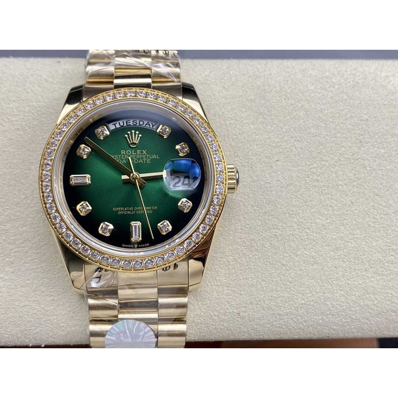 Rolex Day-Date 36 Green Ombre Diamond Bezel